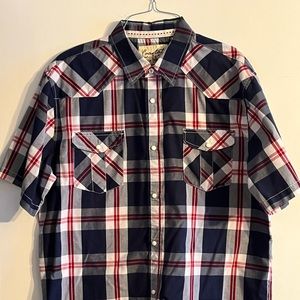 Large short sleeve button ups